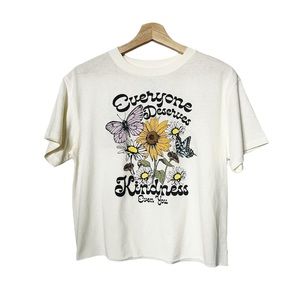 Everyone Deserves Kindness NWOT Graphic‎ Tee